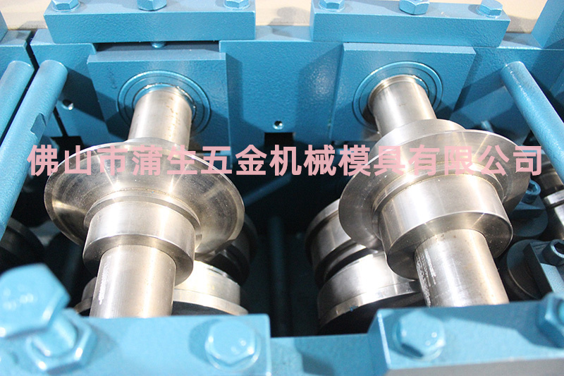 FUT槽骨成型機-5